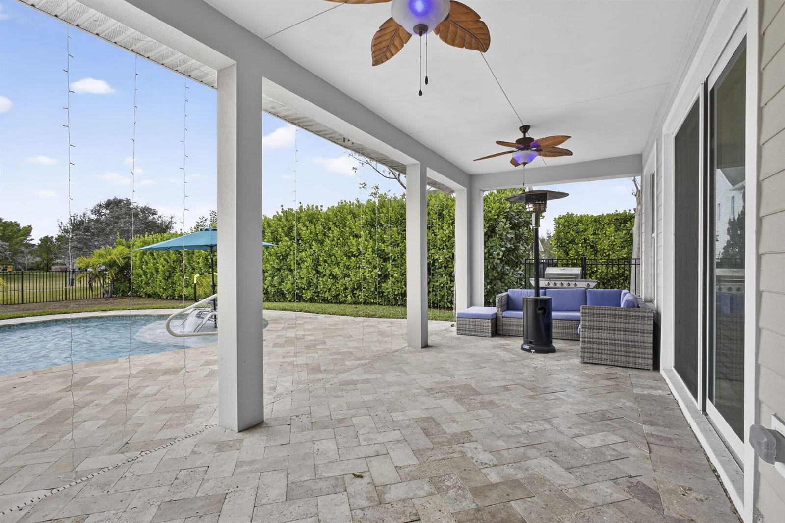 Ver detalles 929 4 / 3181 sq. ft. $ 2026-05-06 0 foto