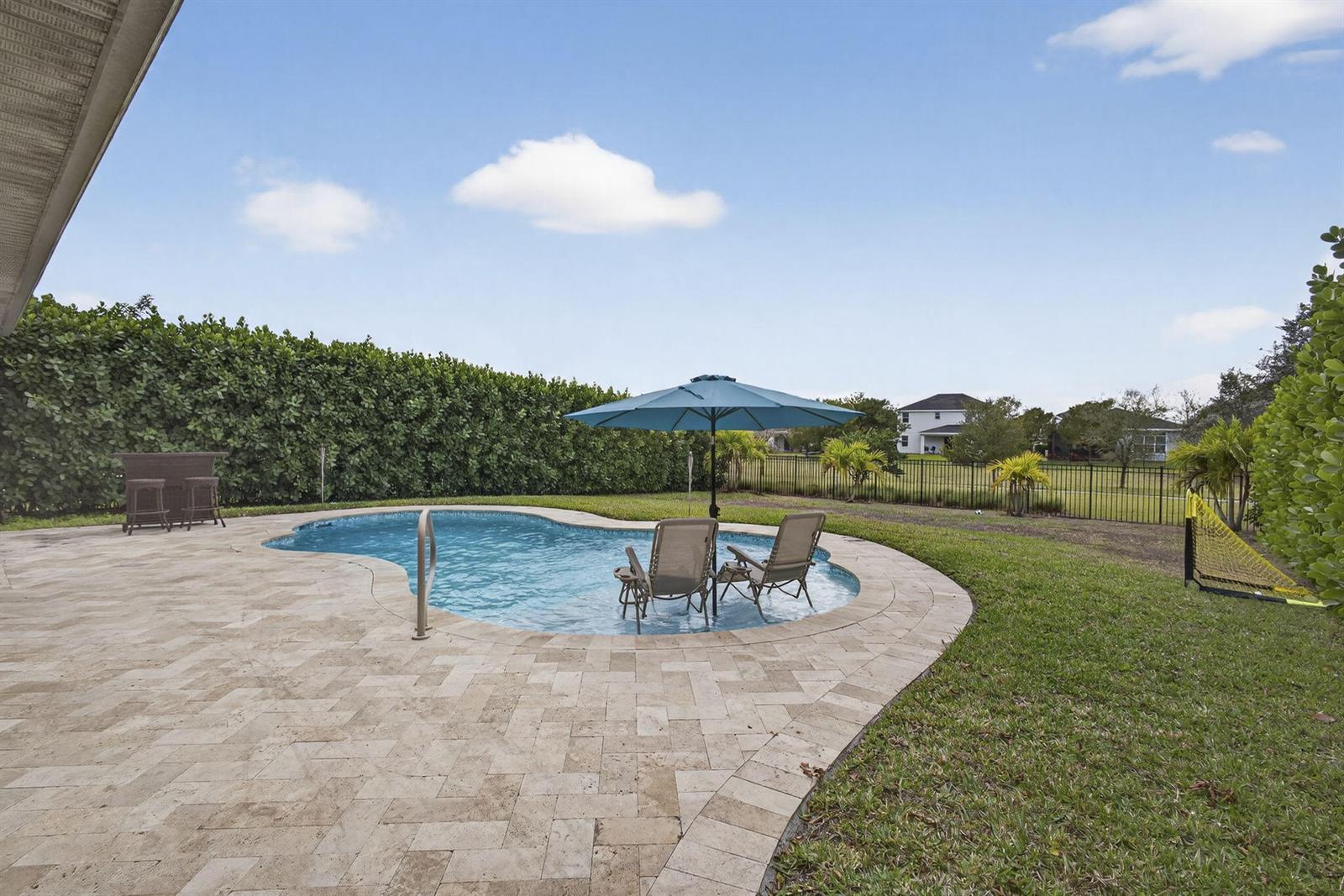 Ver detalles 929 4 / 3181 sq. ft. $ 2026-05-06 0 foto