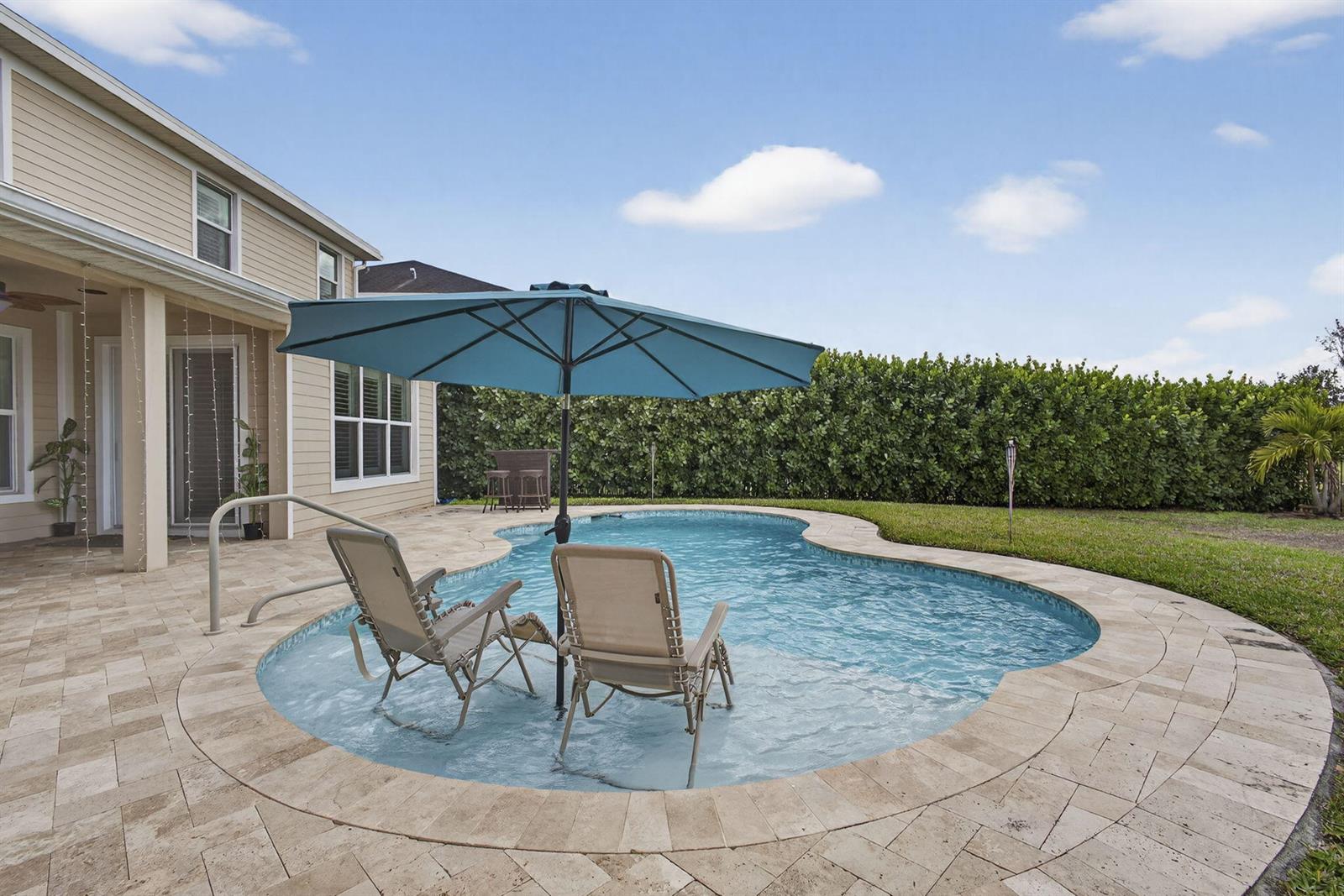 Ver detalles 929 4 / 3181 sq. ft. $ 2026-05-06 0 foto