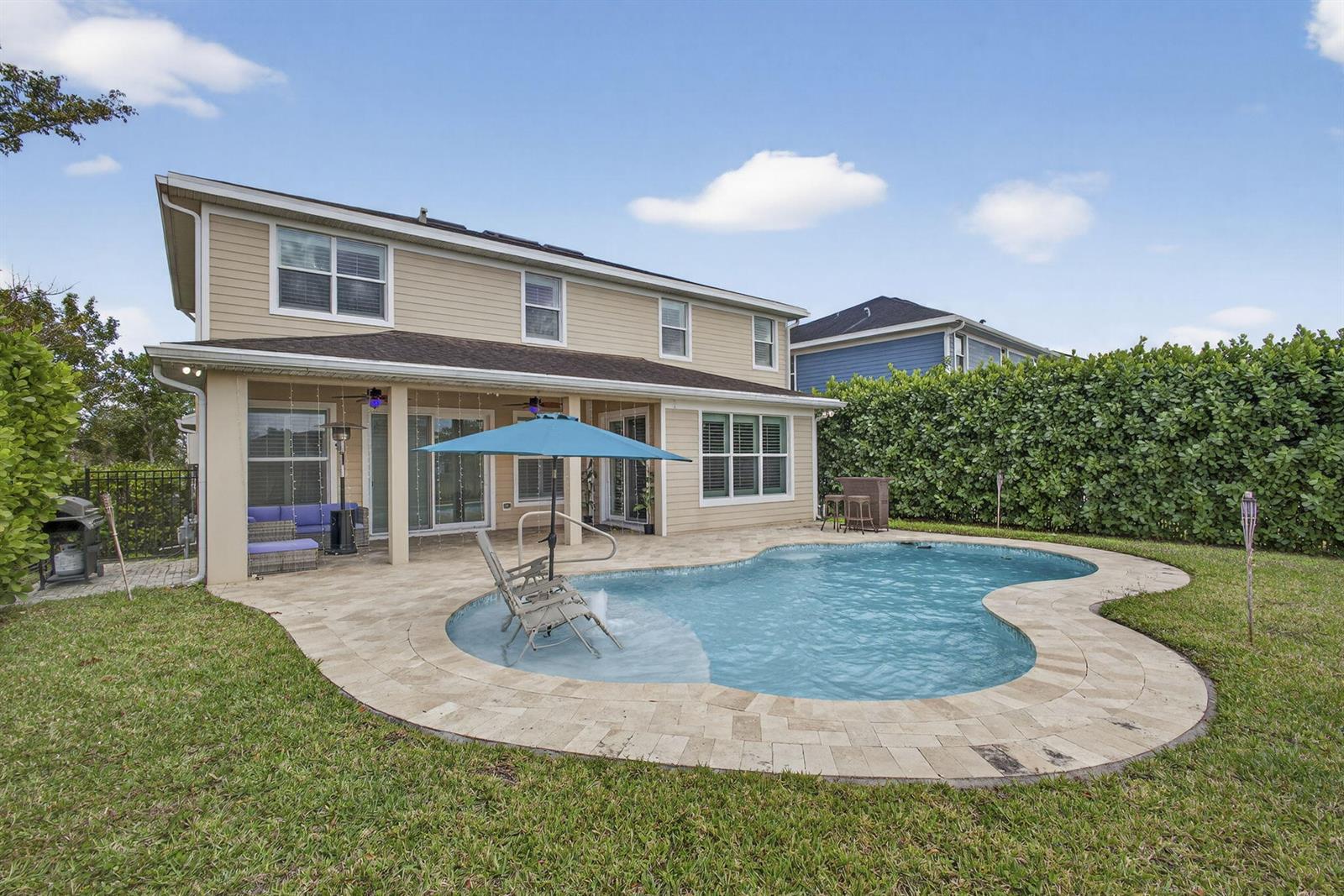 Ver detalles 929 4 / 3181 sq. ft. $ 2026-05-06 0 foto