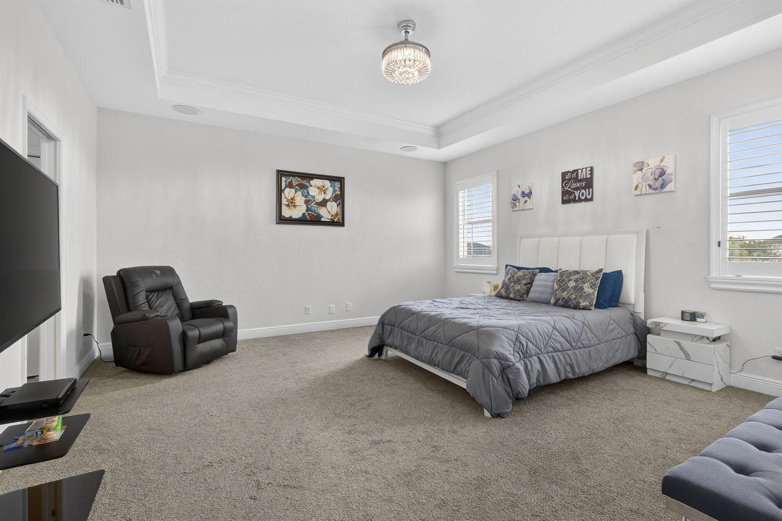 Ver detalles 929 4 / 3181 sq. ft. $ 2026-05-06 0 foto