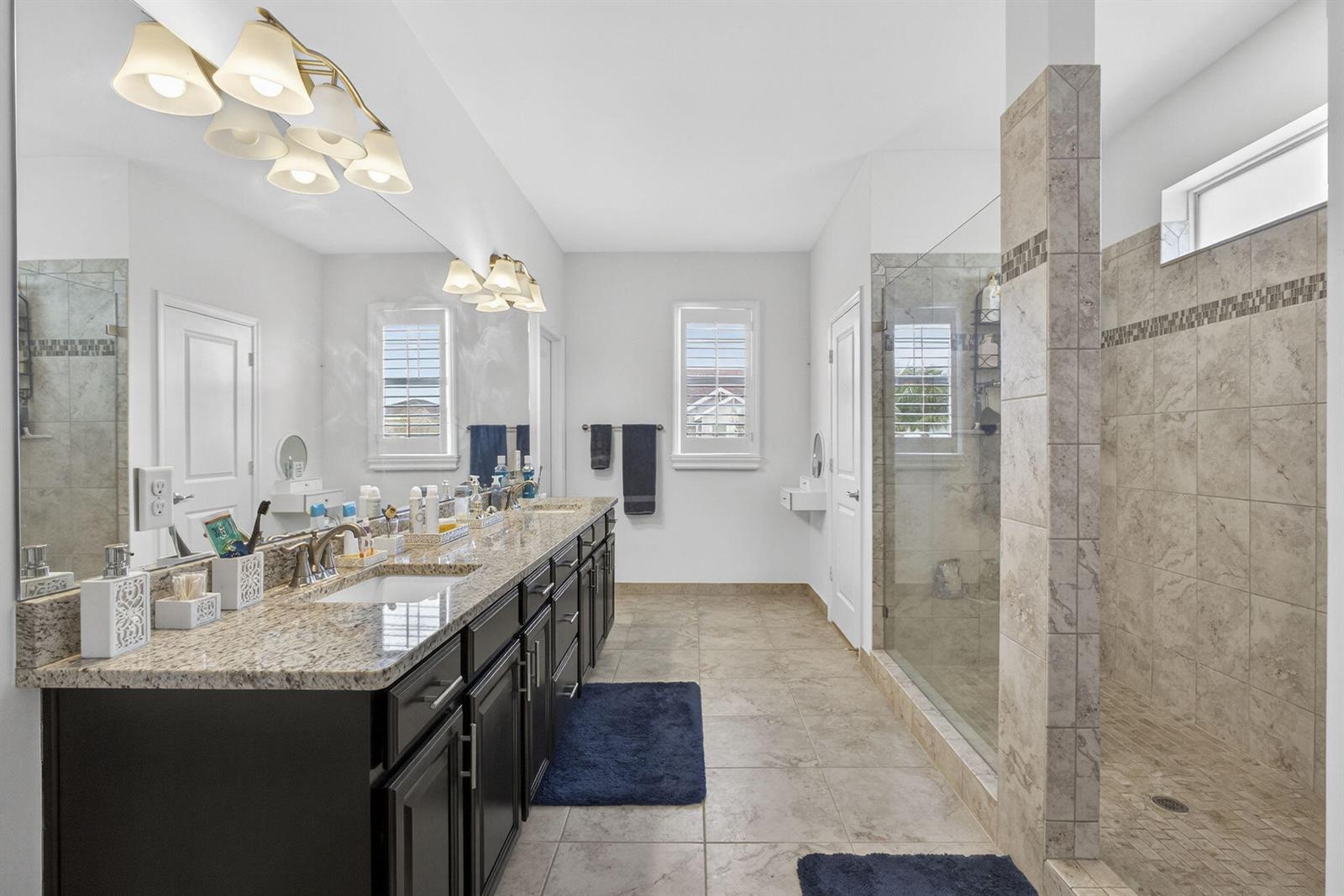 Ver detalles 929 4 / 3181 sq. ft. $ 2026-05-06 0 foto