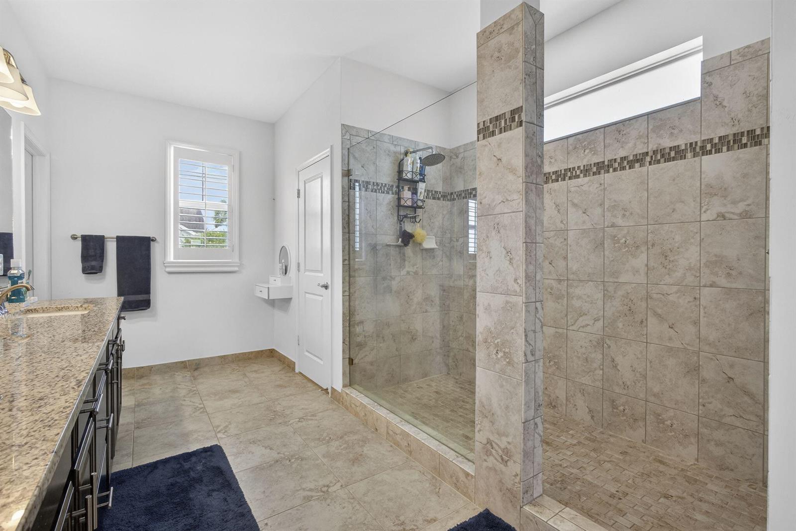 Ver detalles 929 4 / 3181 sq. ft. $ 2026-05-06 0 foto