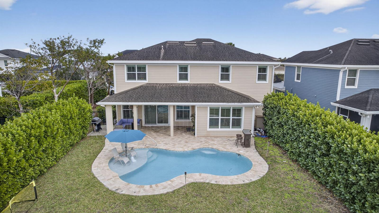 Ver detalles 929 4 / 3181 sq. ft. $ 2026-05-06 0 foto