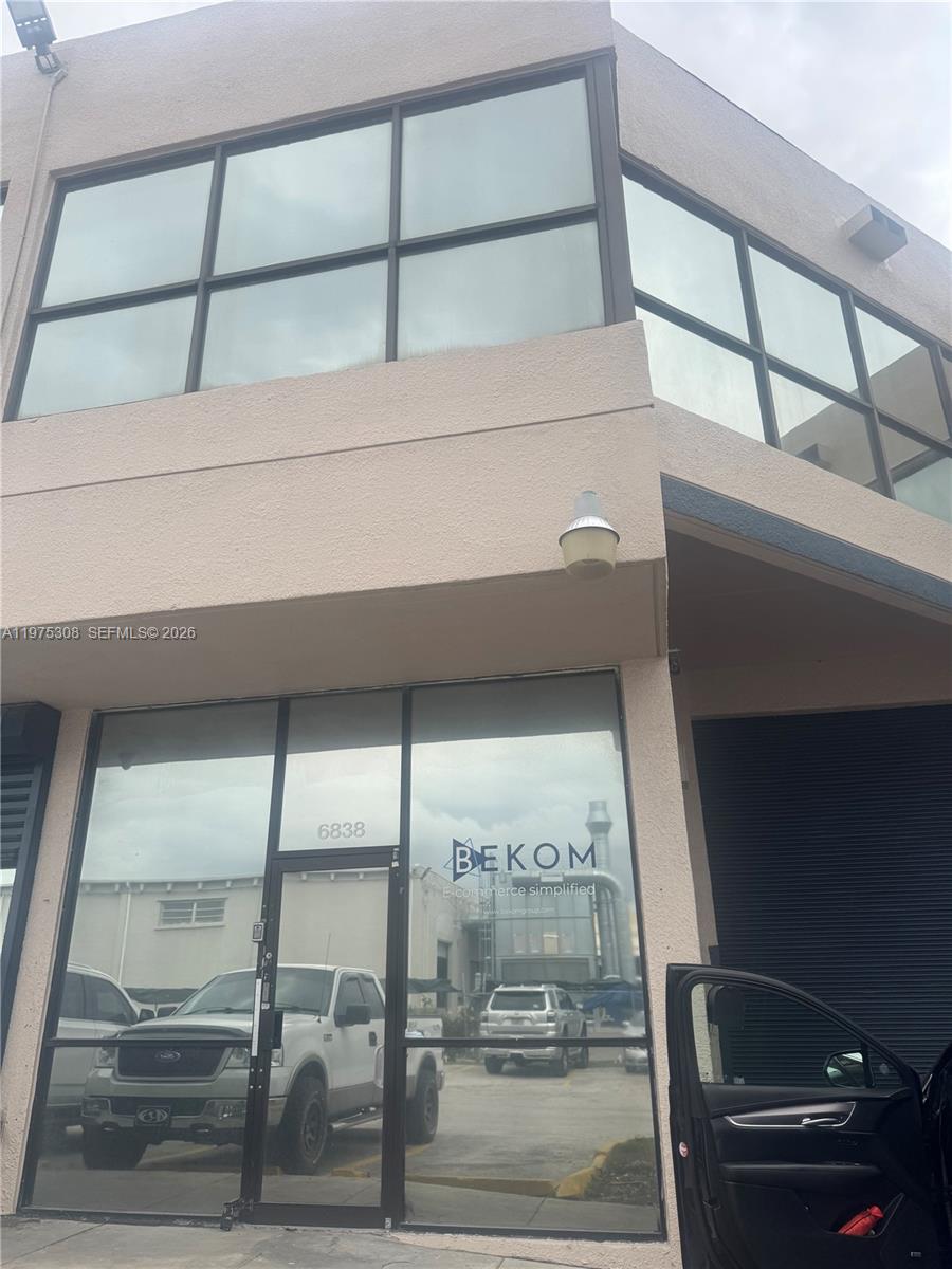   /   кв.футов $ 2026-03-03 0 Фото