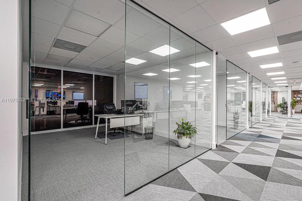 700A  /   кв.футов $ 2026-03-03 0 Фото