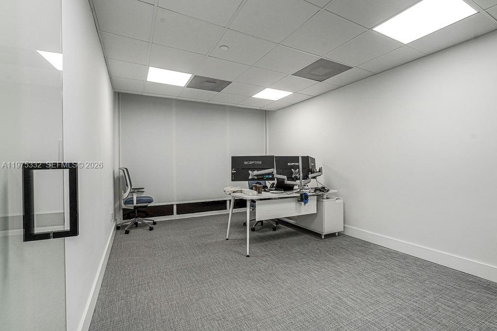 700A  /   кв.футов $ 2026-03-03 0 Фото