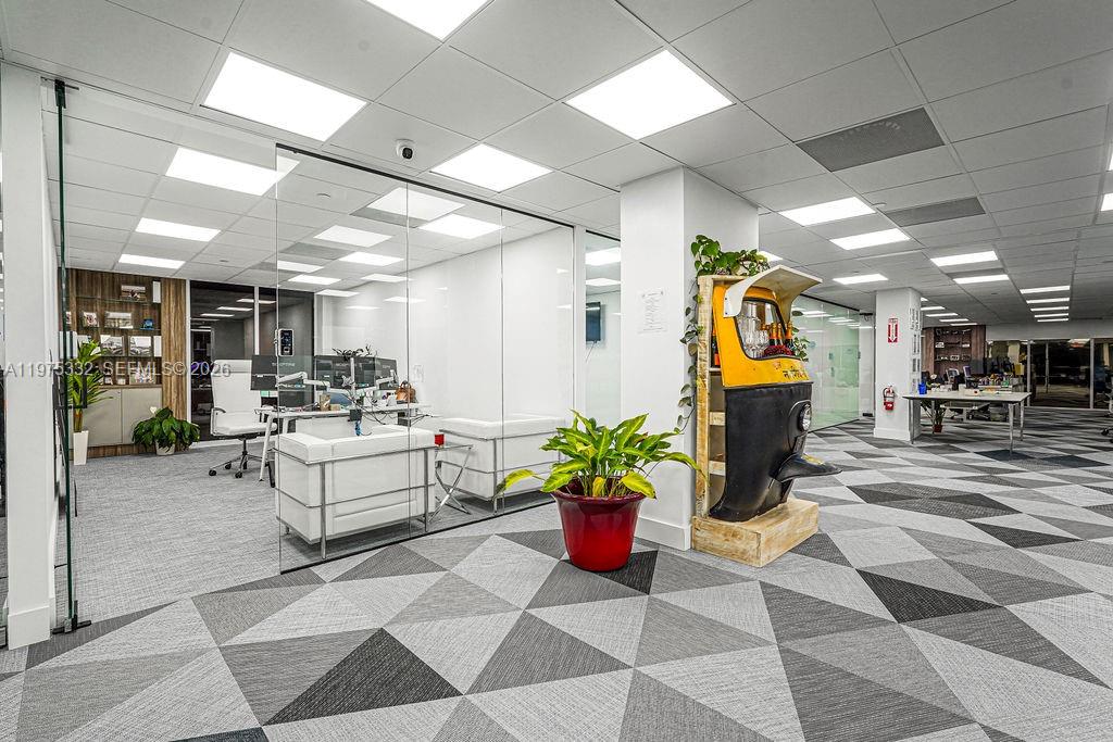 700A  /   кв.футов $ 2026-03-03 0 Фото