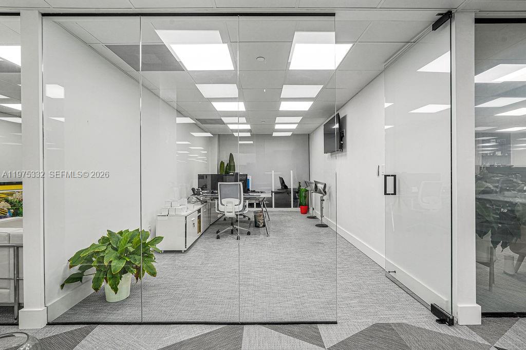 700A  /   кв.футов $ 2026-03-03 0 Фото