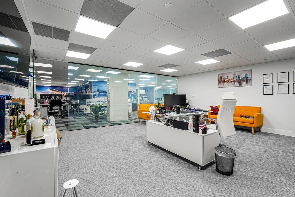 700A  /   кв.футов $ 2026-03-03 0 Фото