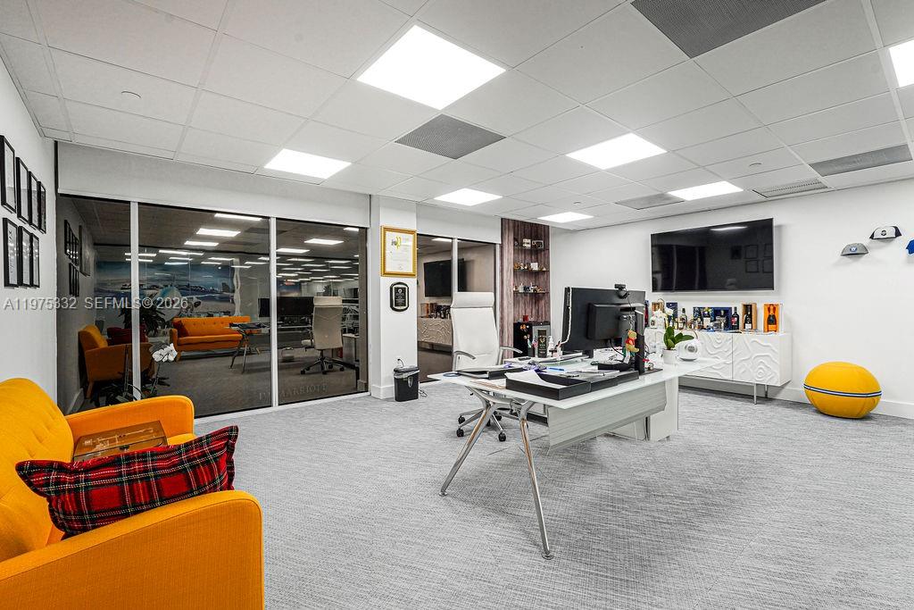 700A  /   кв.футов $ 2026-03-03 0 Фото