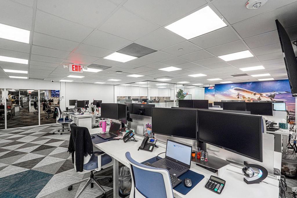 700A  /   кв.футов $ 2026-03-03 0 Фото