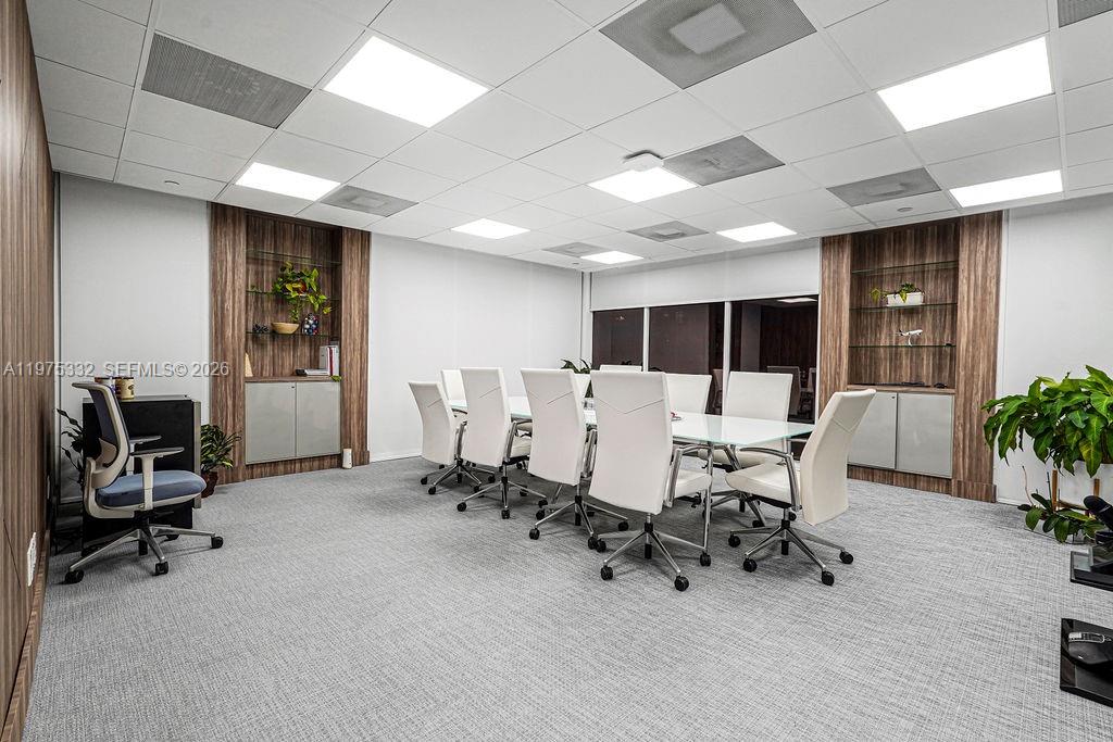 700A  /   кв.футов $ 2026-03-03 0 Фото