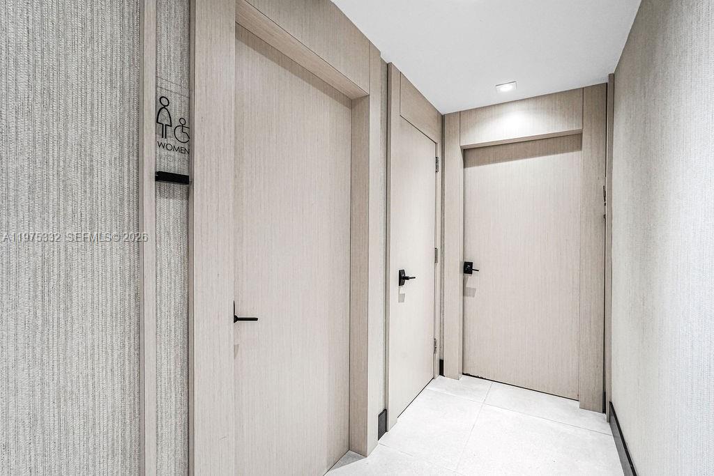 700A  /   кв.футов $ 2026-03-03 0 Фото