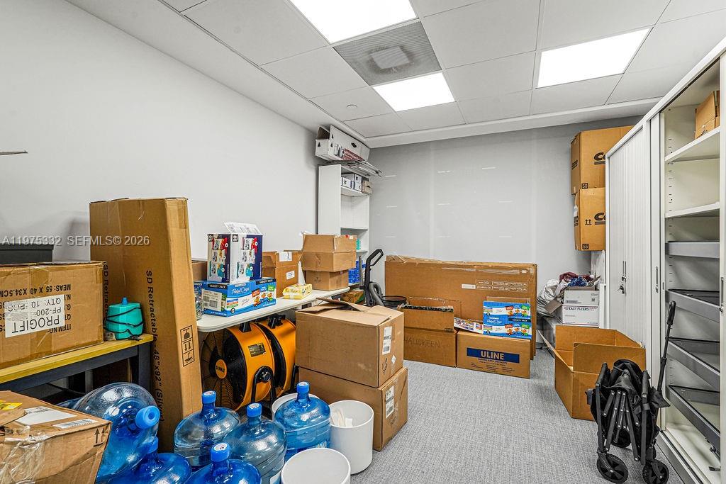 700A  /   кв.футов $ 2026-03-03 0 Фото