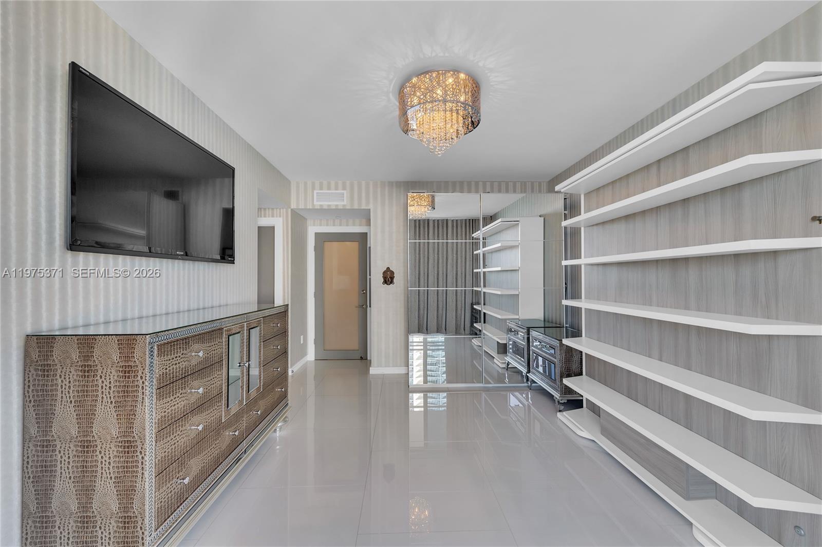 Photo of 3535 Ocean Dr #1602, Hollywood, Florida, 33019 - 3RD BEDROOM WITH QUEEN MURPHY BED