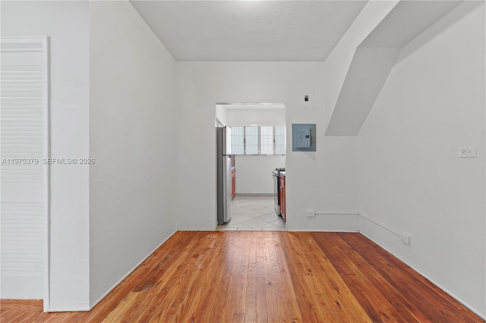   /   кв.футов $ 2026-03-03 0 Фото