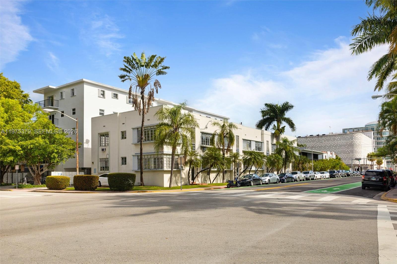   /   кв.футов $ 2026-03-03 0 Фото