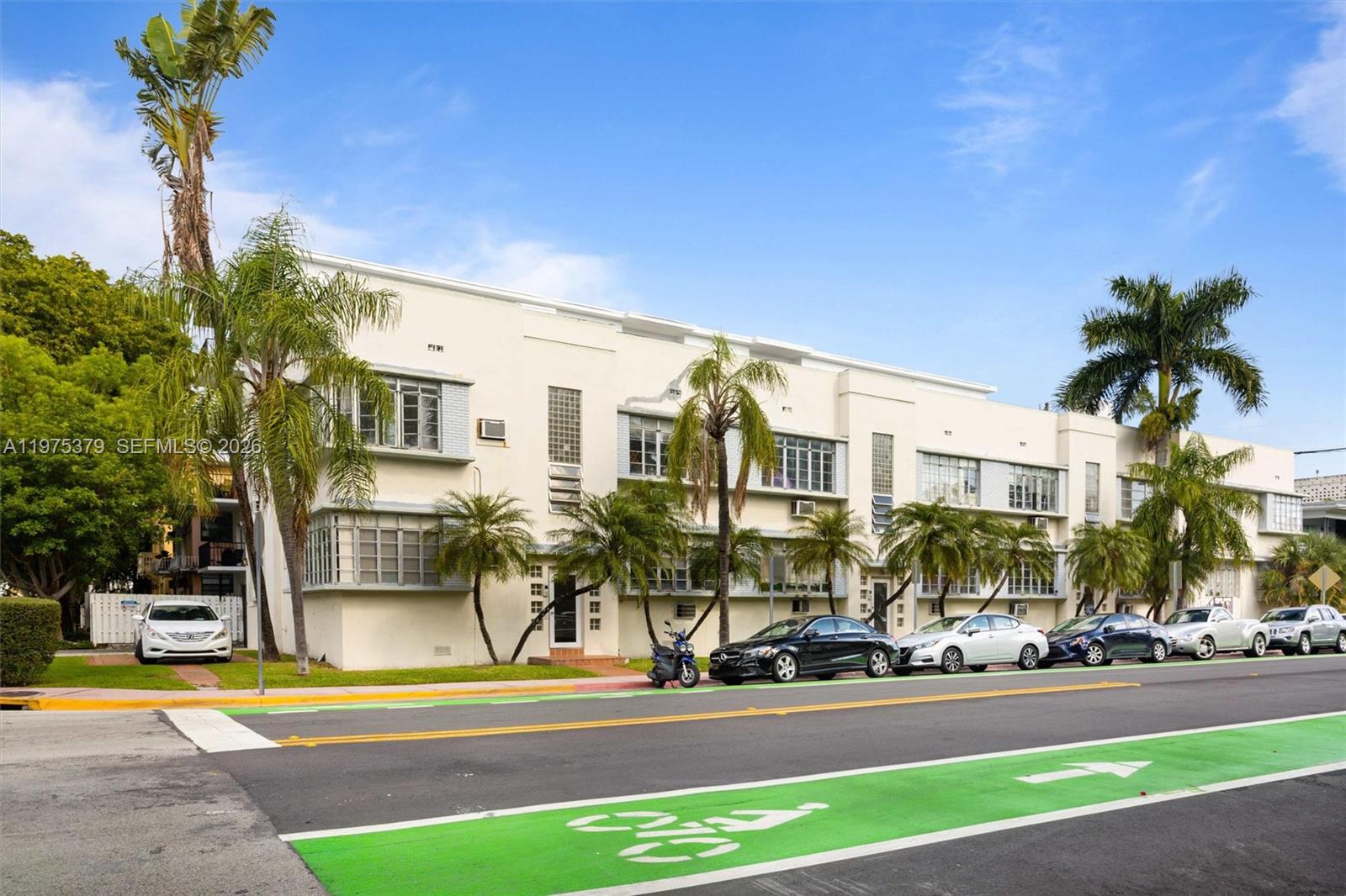   /   кв.футов $ 2026-03-03 0 Фото