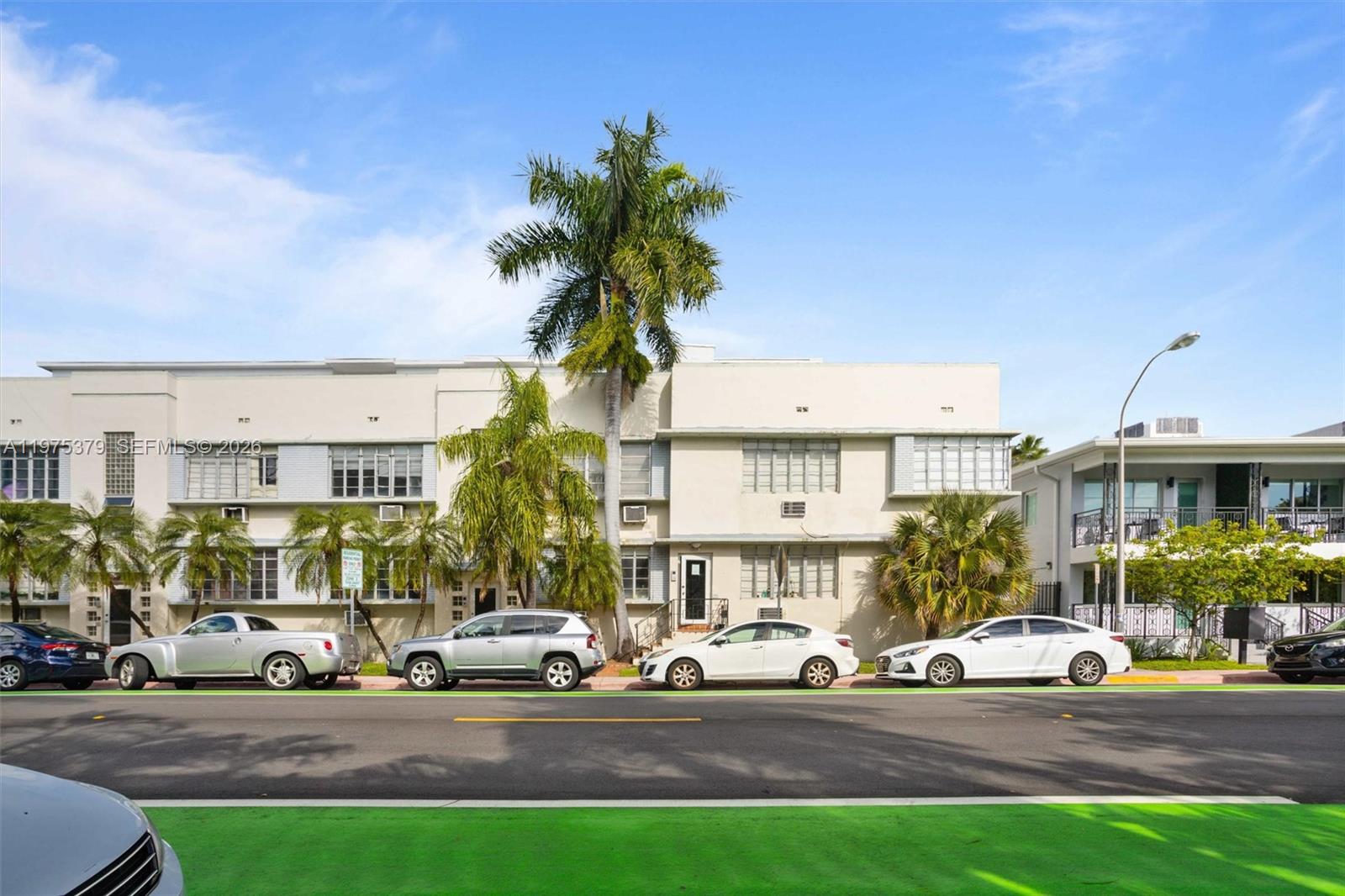   /   кв.футов $ 2026-03-03 0 Фото