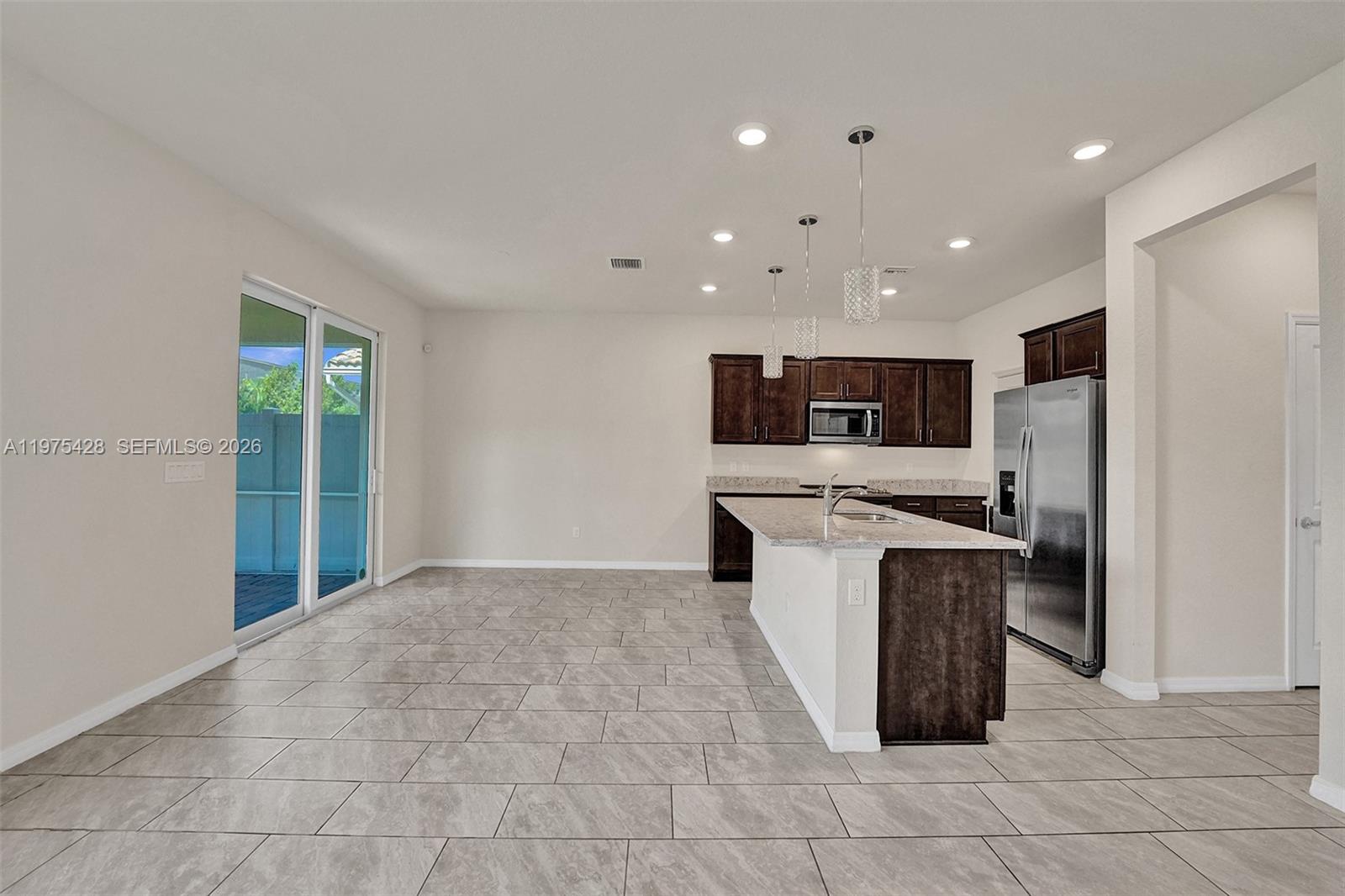 See details 4764 3 / 3 1780 sq. ft. $ 2026-03-03 0 Photo