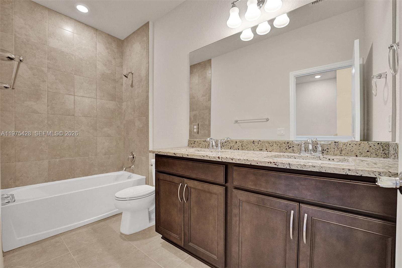 See details 4764 3 / 3 1780 sq. ft. $ 2026-03-03 0 Photo