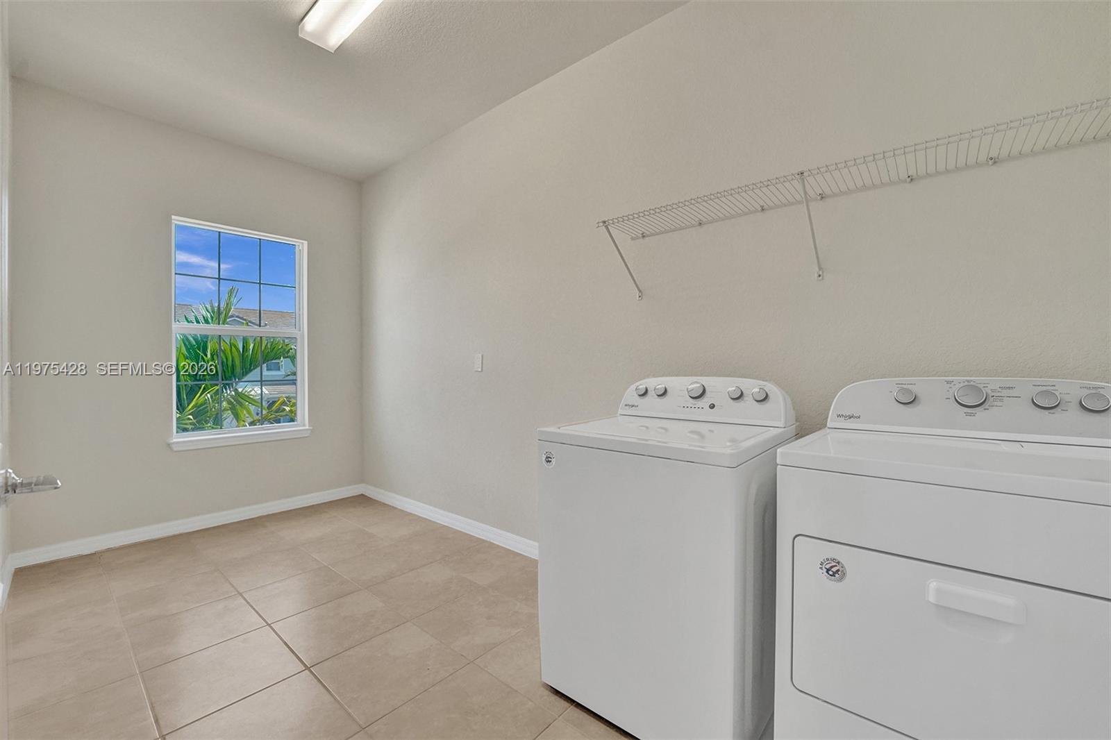 See details 4764 3 / 3 1780 sq. ft. $ 2026-03-03 0 Photo