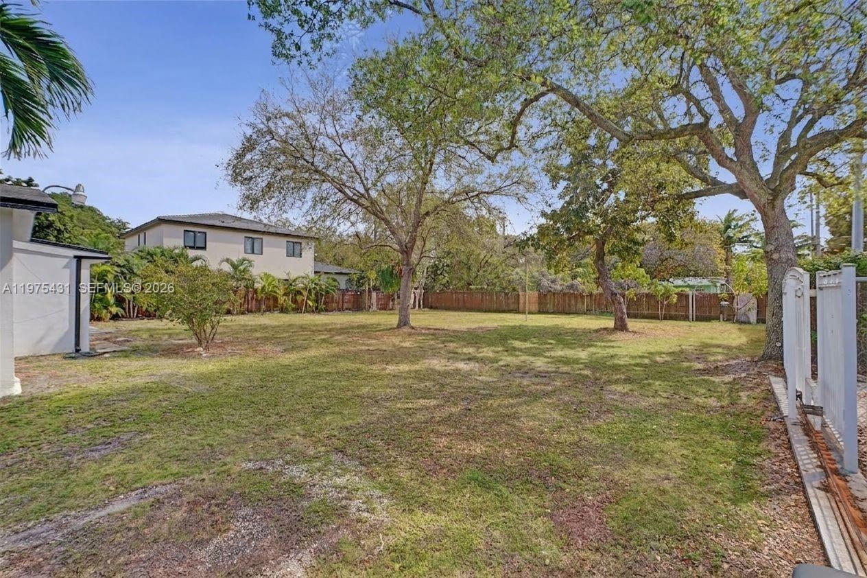   /   кв.футов $ 2026-03-03 0 Фото