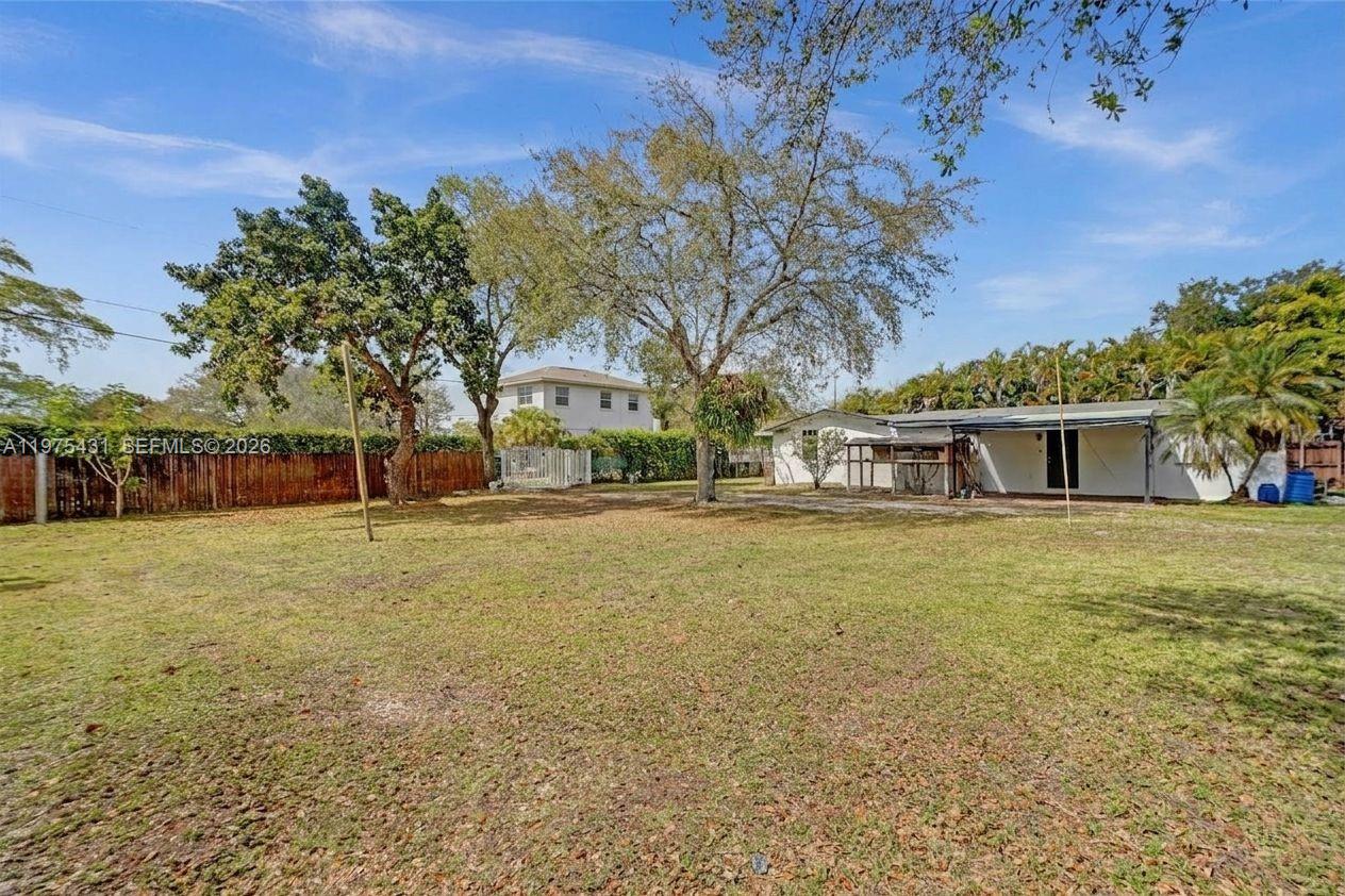   /   кв.футов $ 2026-03-03 0 Фото