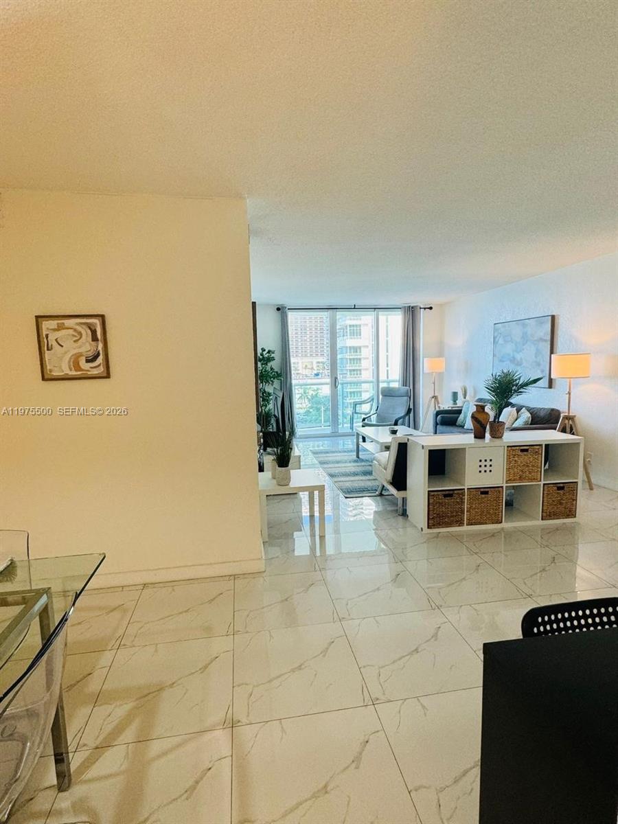Photo of 3901 Ocean Dr  #10G, Hollywood, Florida, 33019 - 