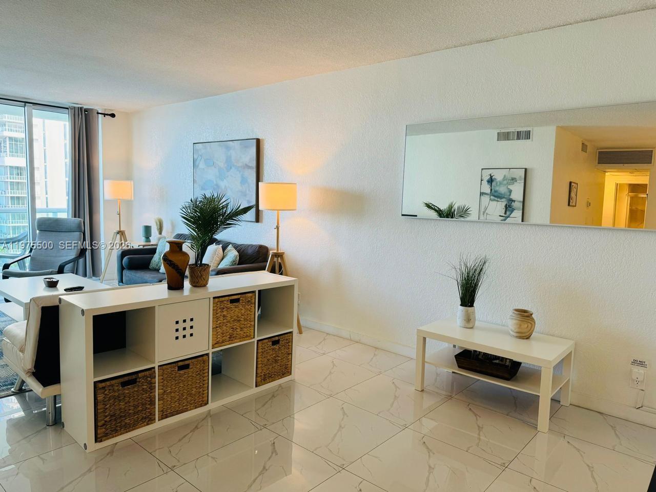 Photo of 3901 Ocean Dr  #10G, Hollywood, Florida, 33019 - 