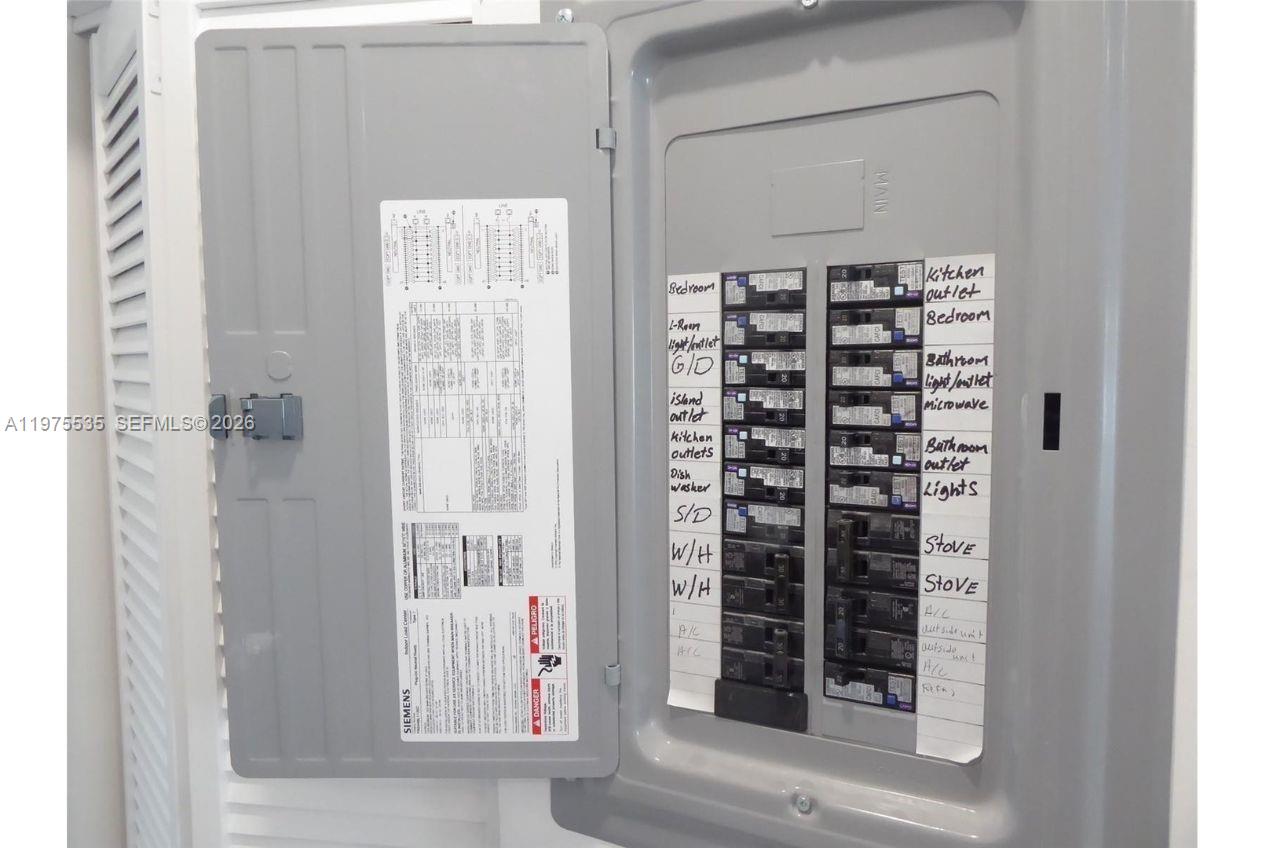   /  7868 кв.футов $ 2026-03-03 0 Фото