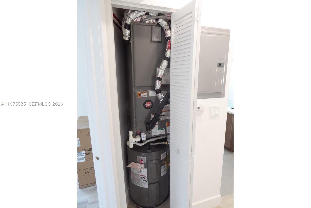   /  7868 кв.футов $ 2026-03-03 0 Фото