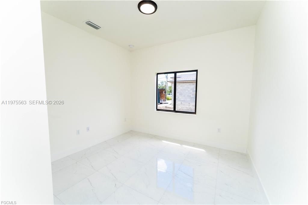 Ver detalles / sq. ft. $ 2026-03-03 0 foto