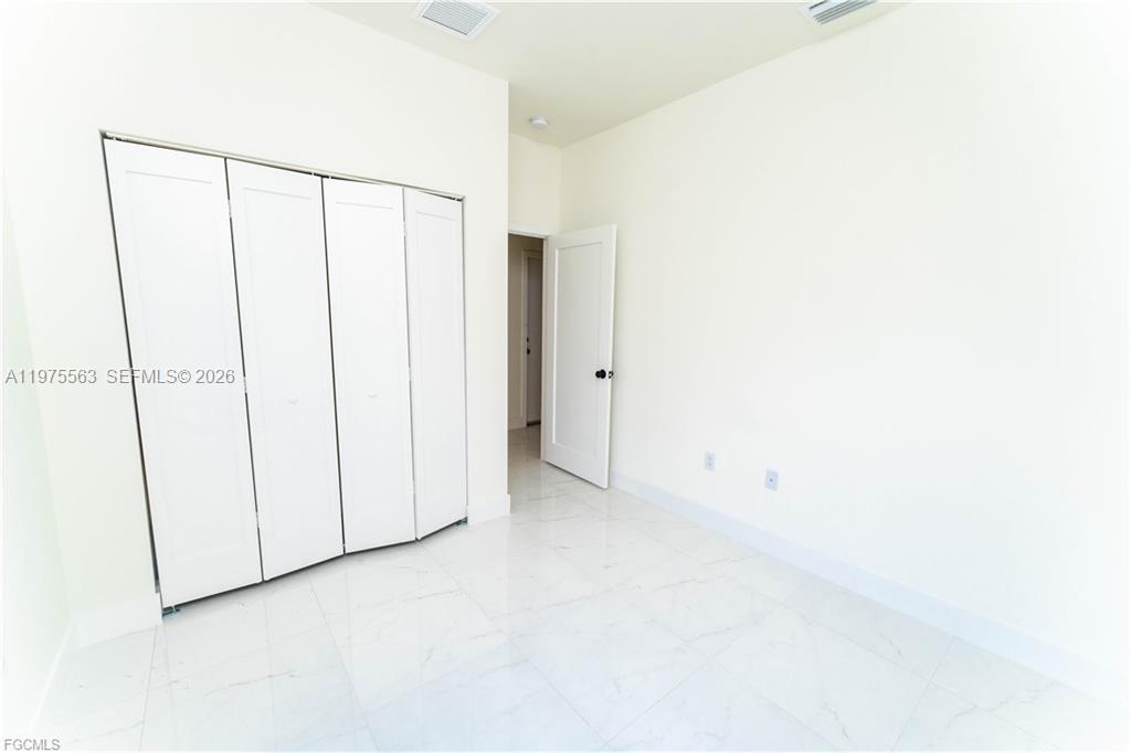 Ver detalles / sq. ft. $ 2026-03-03 0 foto