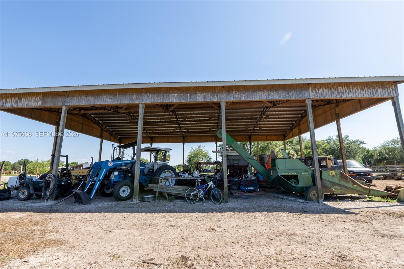   /   кв.футов $ 2026-03-03 0 Фото