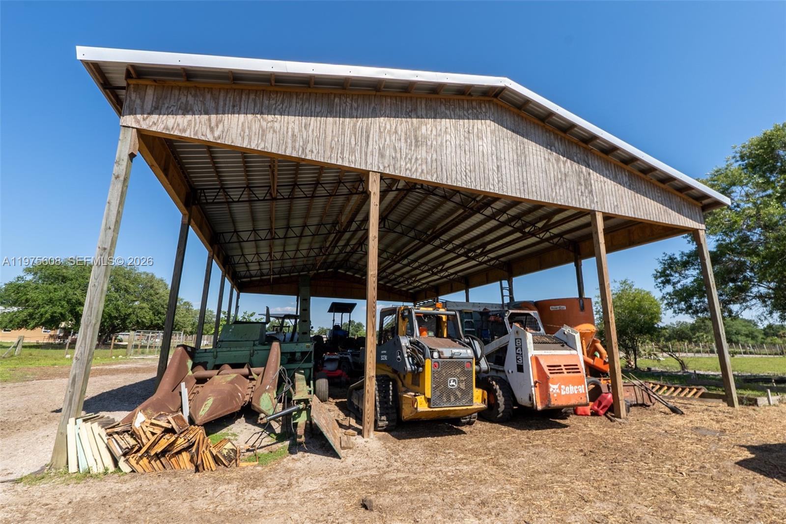   /   кв.футов $ 2026-03-03 0 Фото