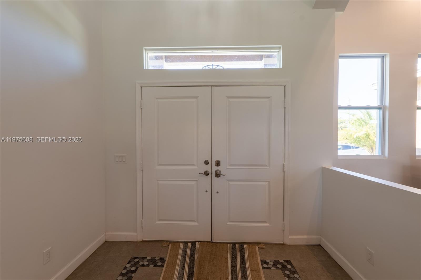   /   кв.футов $ 2026-03-03 0 Фото