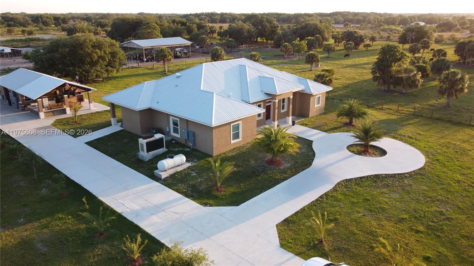   /   кв.футов $ 2026-03-03 0 Фото