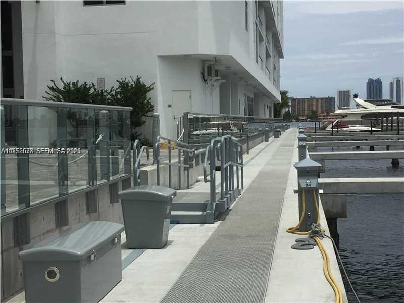   /   кв.футов $ 2026-03-03 0 Фото