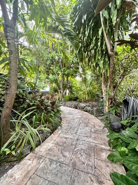   /   sq. ft. $ 2026-03-03 0 foto