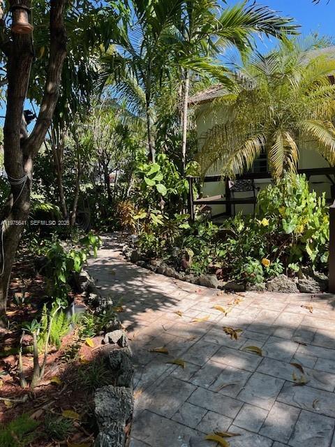   /   sq. ft. $ 2026-03-03 0 foto