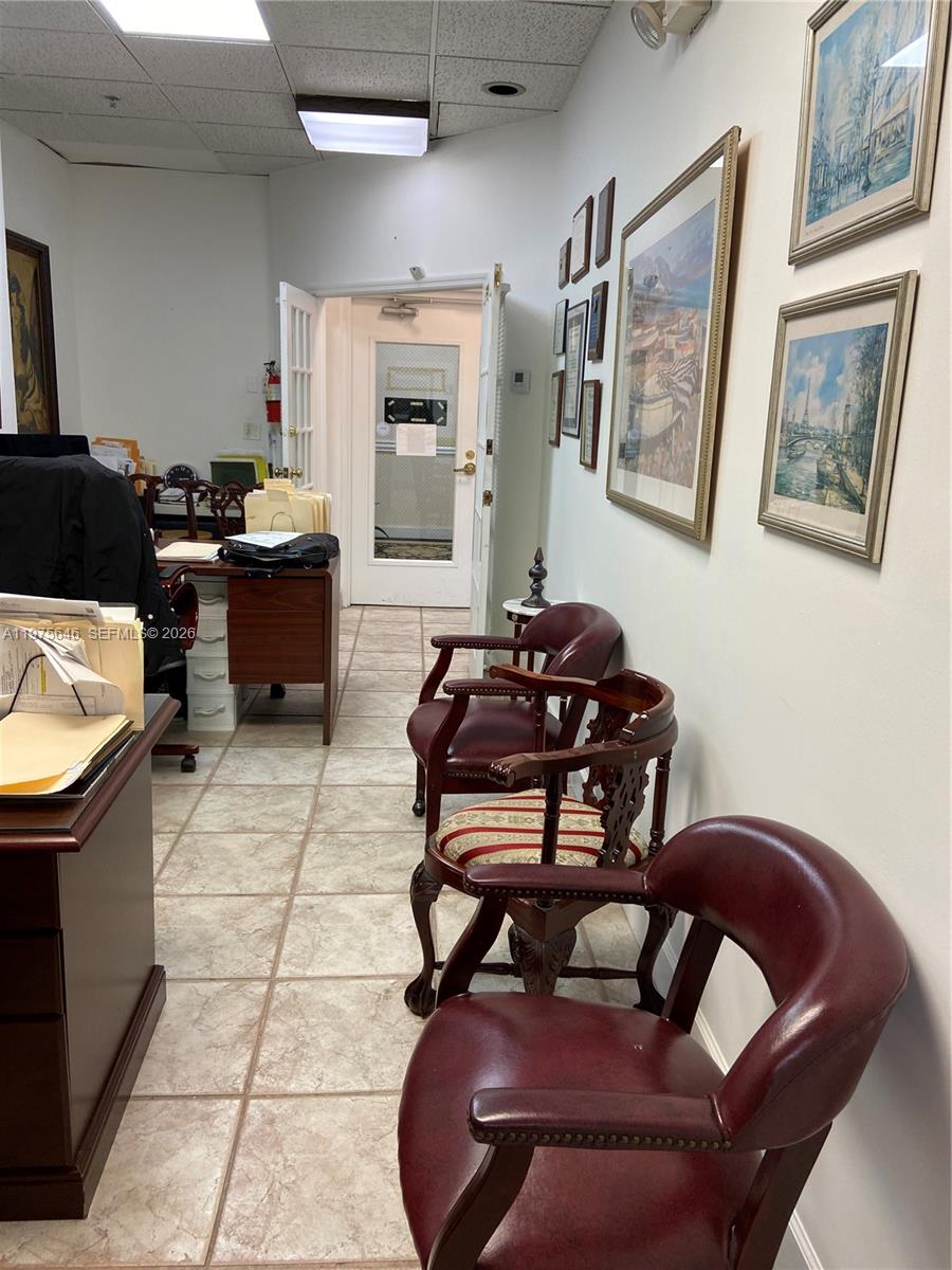   /   кв.футов $ 2026-03-03 0 Фото