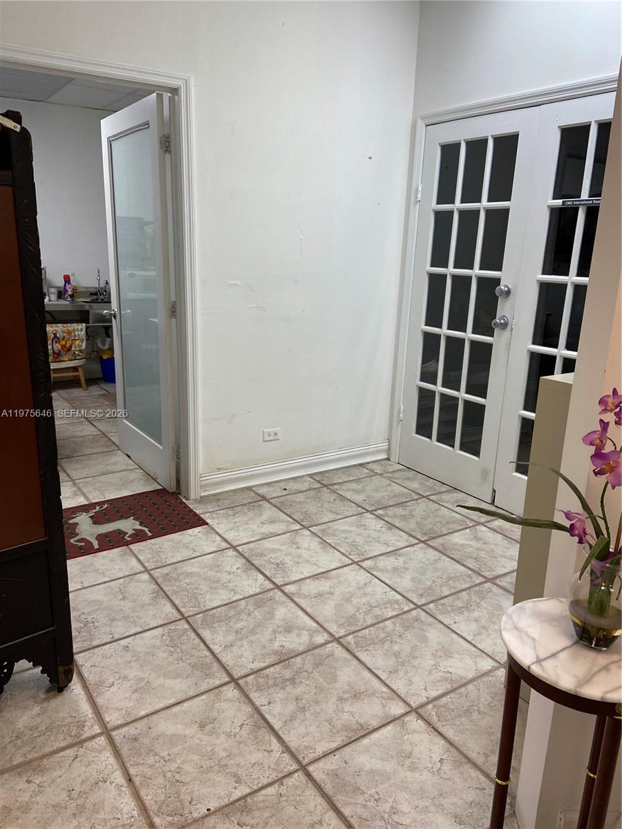   /   кв.футов $ 2026-03-03 0 Фото