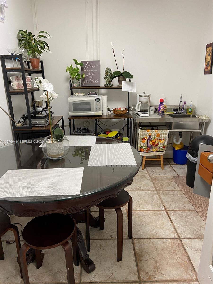   /   кв.футов $ 2026-03-03 0 Фото