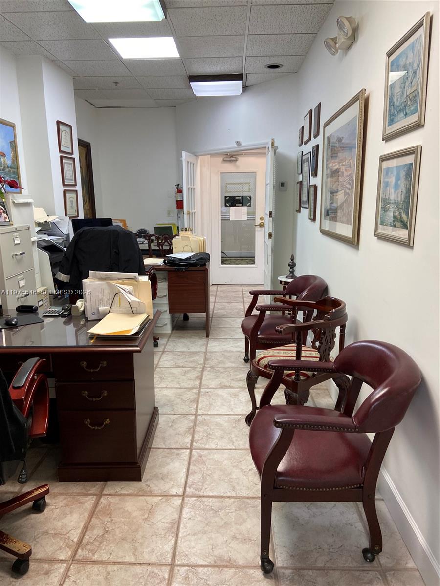   /   кв.футов $ 2026-03-03 0 Фото