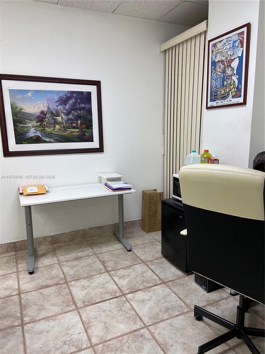   /   кв.футов $ 2026-03-03 0 Фото