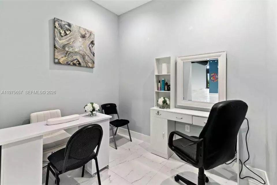   /   sq. ft. $ 2026-03-03 0 foto