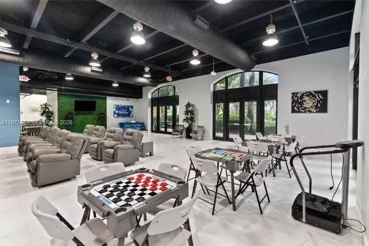   /   sq. ft. $ 2026-03-03 0 foto