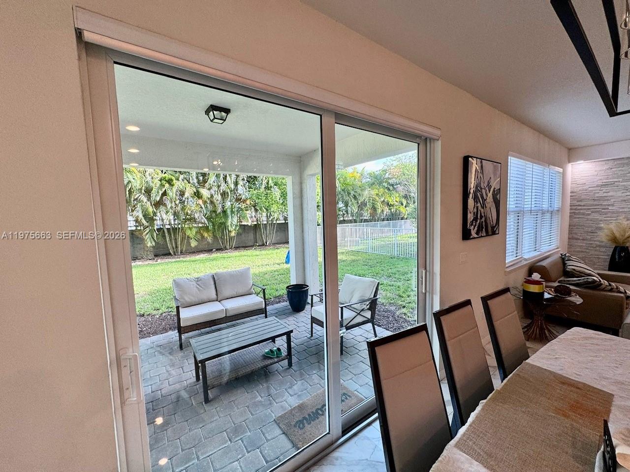 4334 3 / 3 1998 sq. ft. $ 2026-03-03 0 foto